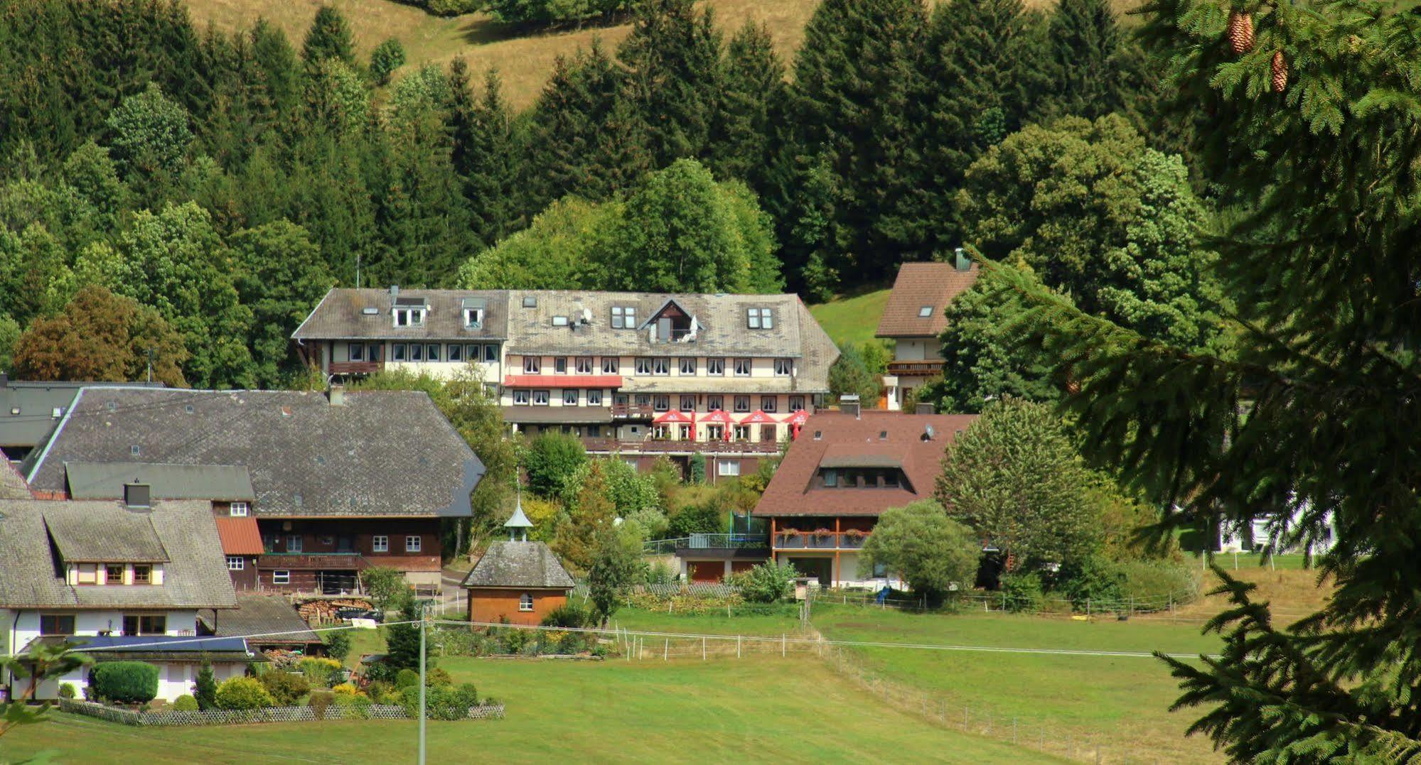 Hotel Landgasthof Adler Altenrond Buitenkant foto