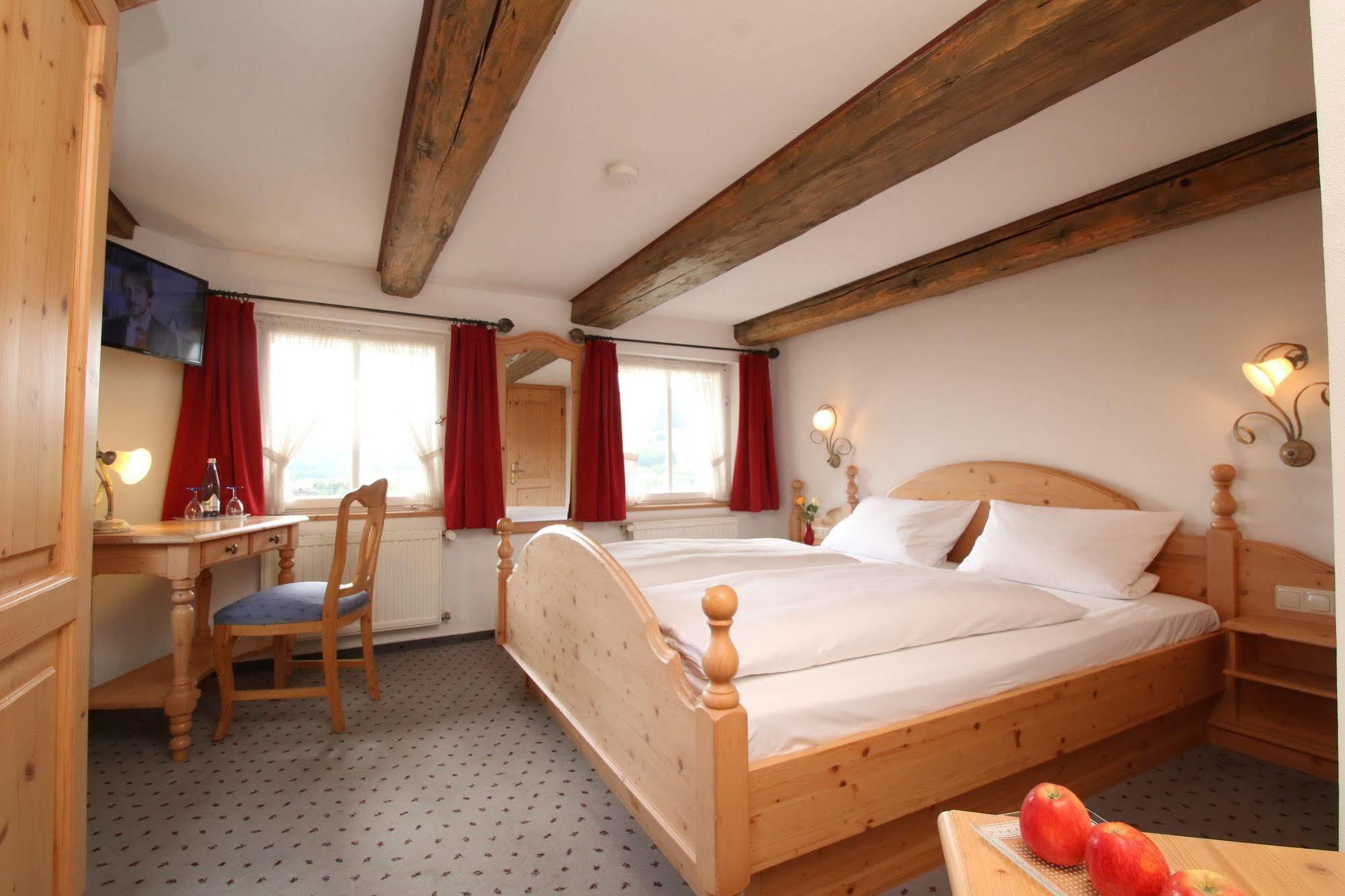 Hotel Landgasthof Adler Altenrond Buitenkant foto